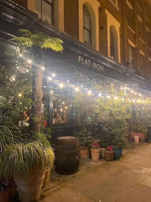 Shoreditch Cosy Flat, Next To Van Gogh Exhibition Apartment London