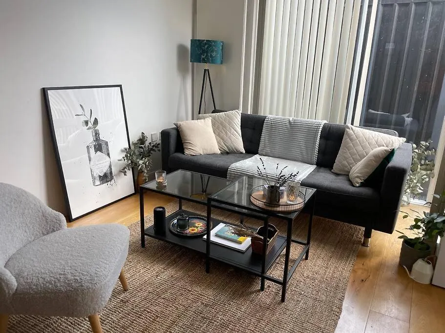 Shoreditch Cosy Flat, Next To Van Gogh Exhibition Apartment London